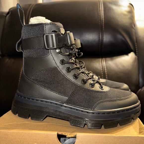 Dr. Martens Combs Tech Unisex Women 8 And Men’s 7 New In The Box - Picture 3 of 6